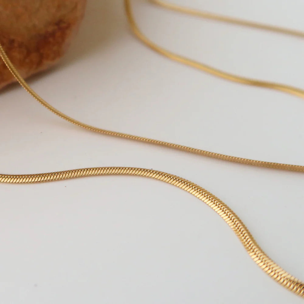 Elegant Layered Gold Choker